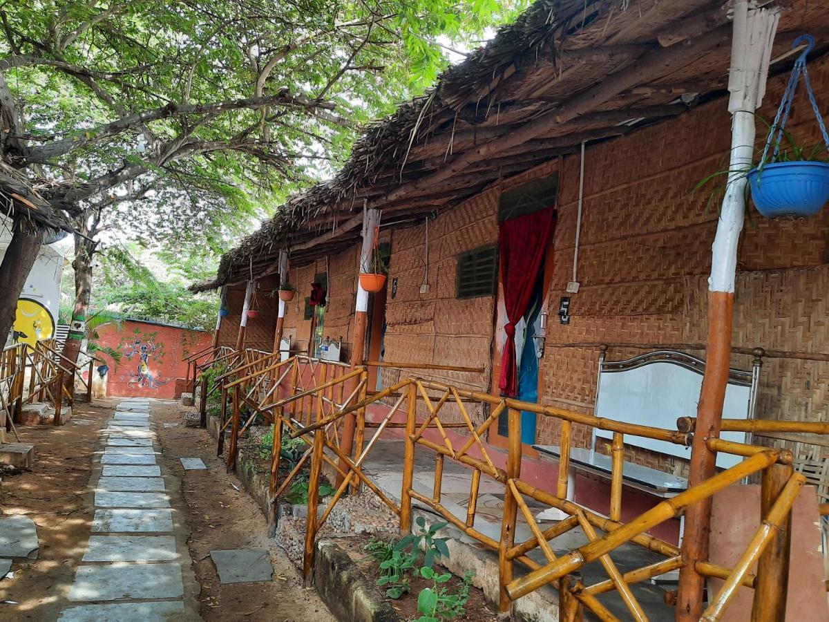 Jungle Tree Hampi Ξενοδοχείο Εξωτερικό φωτογραφία